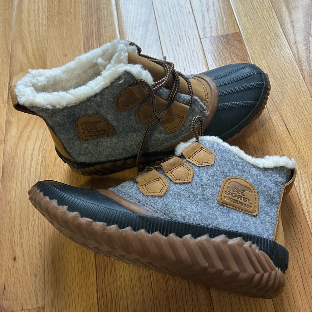 Sorel Boots- Size 7